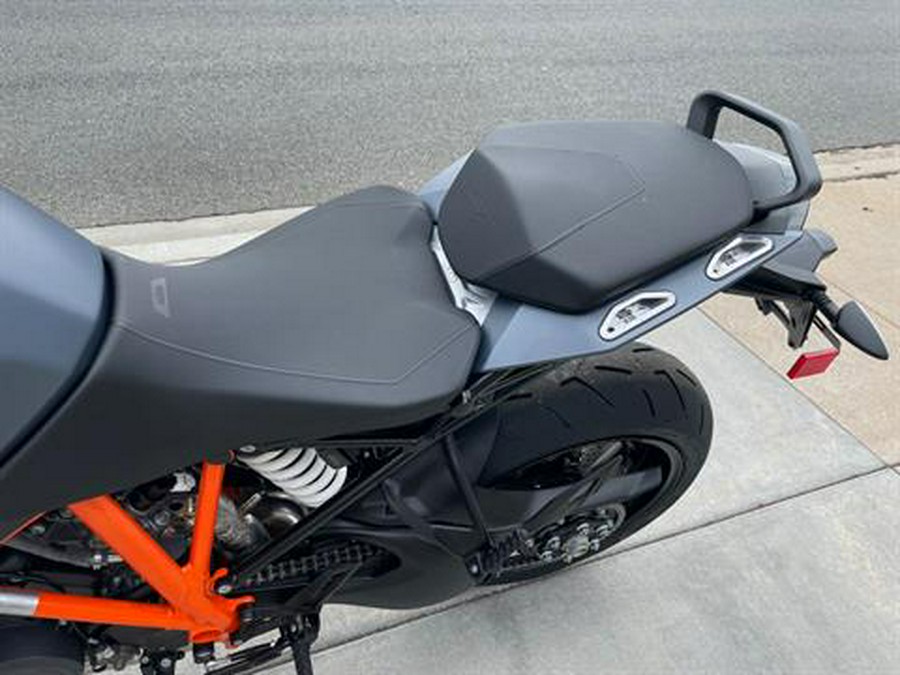 2023 KTM 1290 Super Duke GT