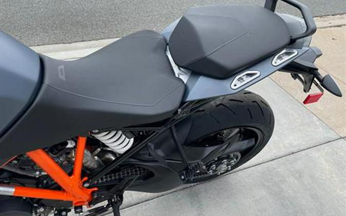 2023 KTM 1290 Super Duke GT