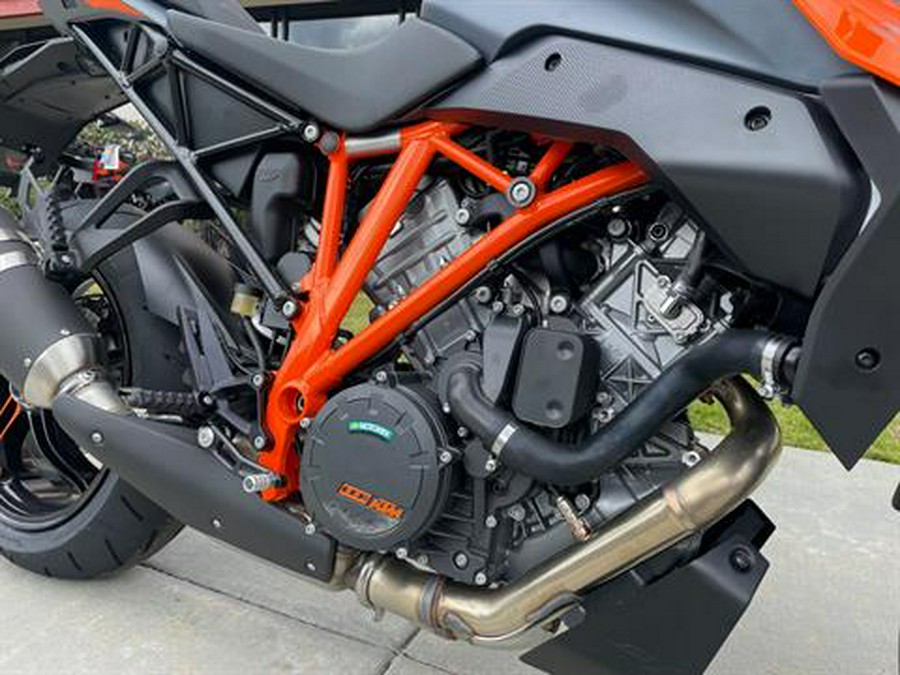 2023 KTM 1290 Super Duke GT