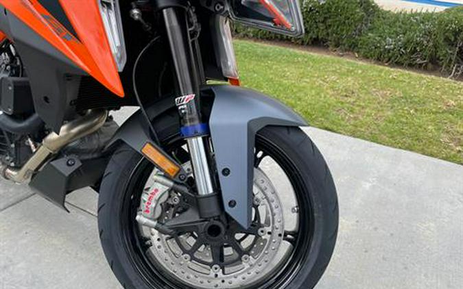 2023 KTM 1290 Super Duke GT