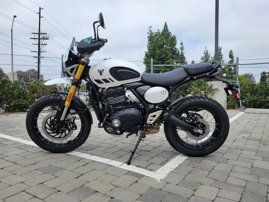 2026 Triumph Scrambler 400 XC Vanilla White