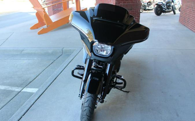 2026 Harley-Davidson® Street Glide® Vivid Black Black Trim