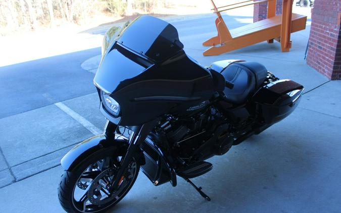 2026 Harley-Davidson® Street Glide® Vivid Black Black Trim