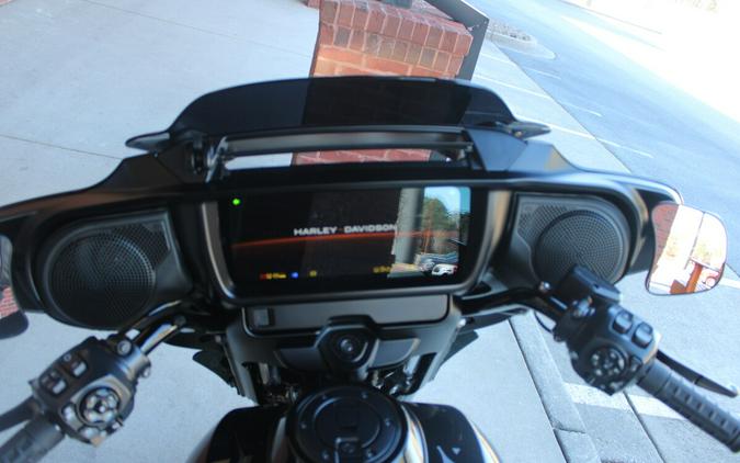 2026 Harley-Davidson® Street Glide® Vivid Black Black Trim