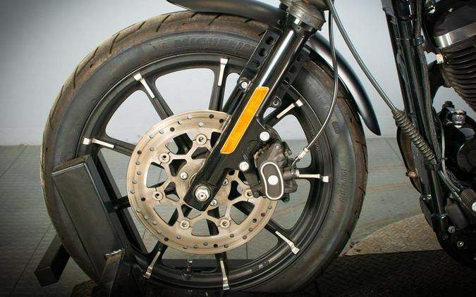 2022 Harley-Davidson Iron 883 XL883N