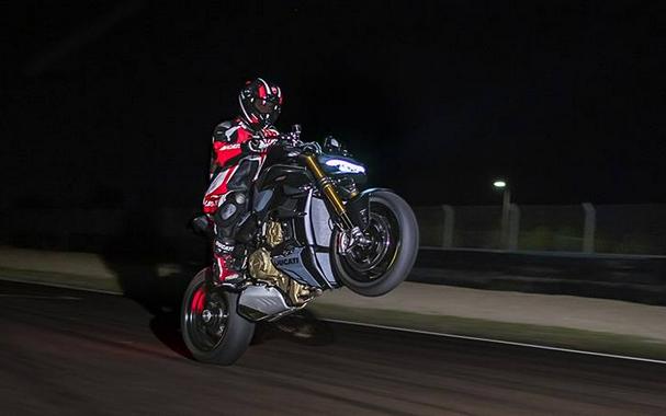 2027 Ducati STREETFIGHTER V4