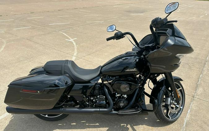 2024 Harley-Davidson Road Glide™ Vivid Black