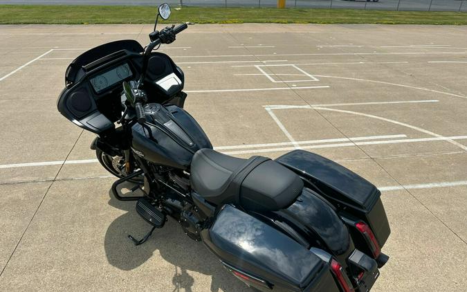 2024 Harley-Davidson Road Glide™ Vivid Black