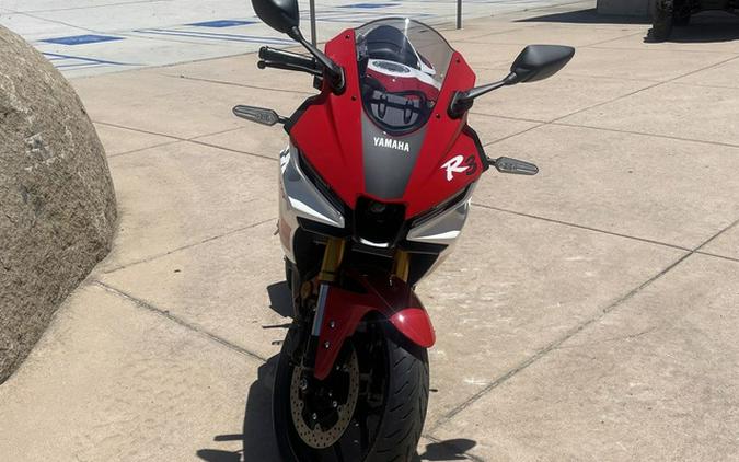 2026 Yamaha YZF-R3 70th Anniversary Edition