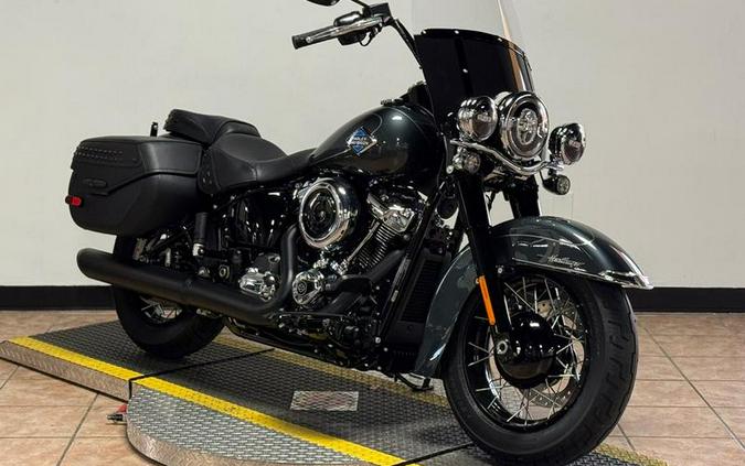 2025 Harley-Davidson® FLHC - Heritage Classic
