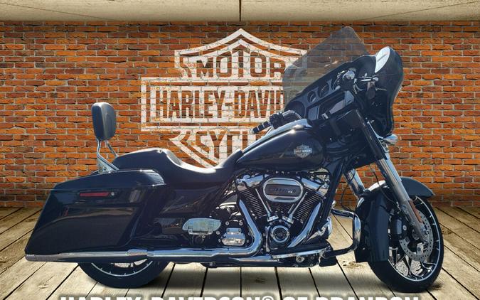 2021 Harley-Davidson Street Glide Special Review: Performance and Style