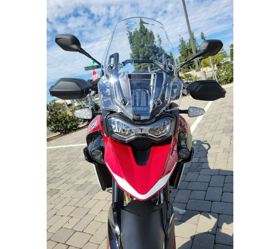 2025 Triumph Tiger 900 GT Pro Carnival Red / Sapphire Black