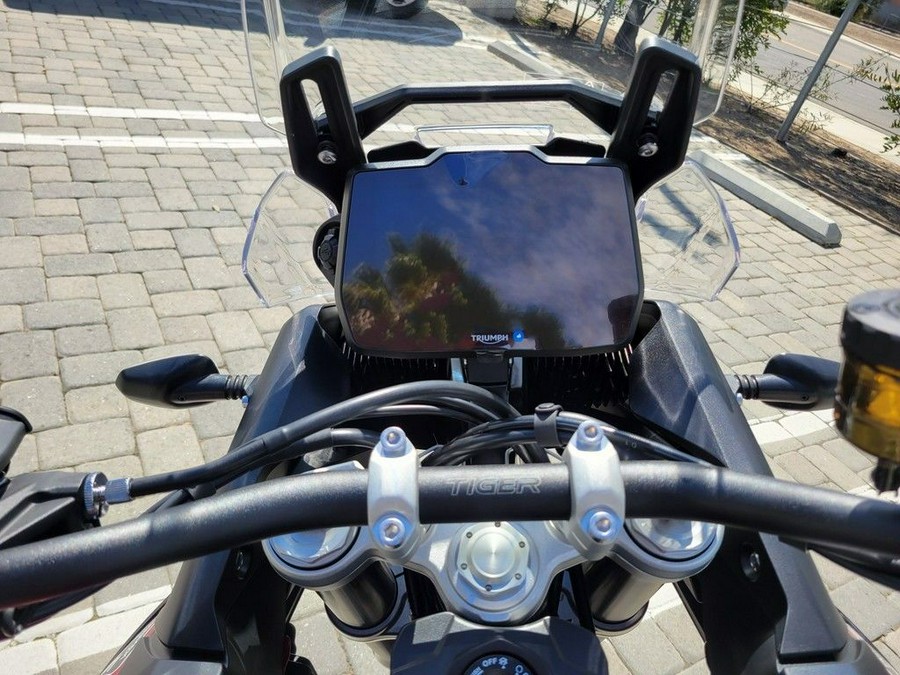 2025 Triumph Tiger 900 GT Pro Carnival Red / Sapphire Black