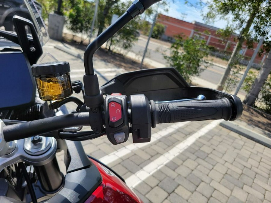 2025 Triumph Tiger 900 GT Pro Carnival Red / Sapphire Black