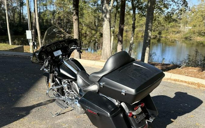 FLHXS 2022 Street Glide® Special