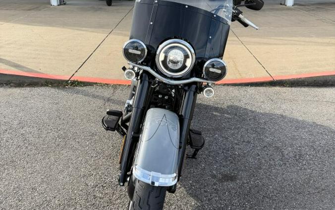 2026 Harley-Davidson® Heritage Classic Dark Billiard Gray - Black w/Cast Wheels