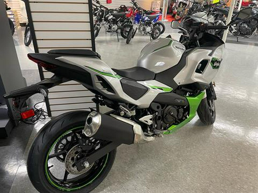 2024 Kawasaki Ninja 7 Hybrid ABS