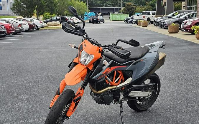 2022 KTM 690 SMC R