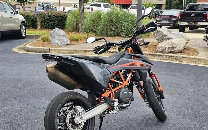 2022 KTM 690 SMC R