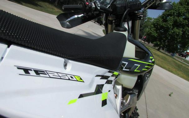 2026 Triumph TF 250-E Jet Black/Pure White 250-E