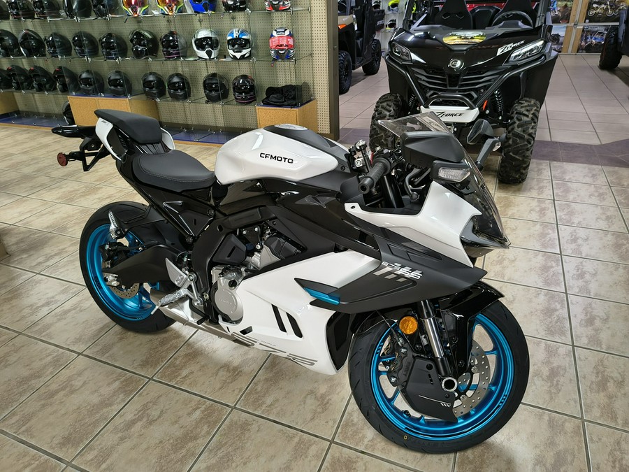 2026 675SS NEBULA WHITE - CFMOTO