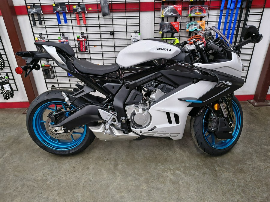 2026 675SS NEBULA WHITE - CFMOTO