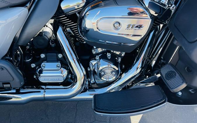 2024 Harley-Davidson Tri Glide Ultra FLHTCUTG