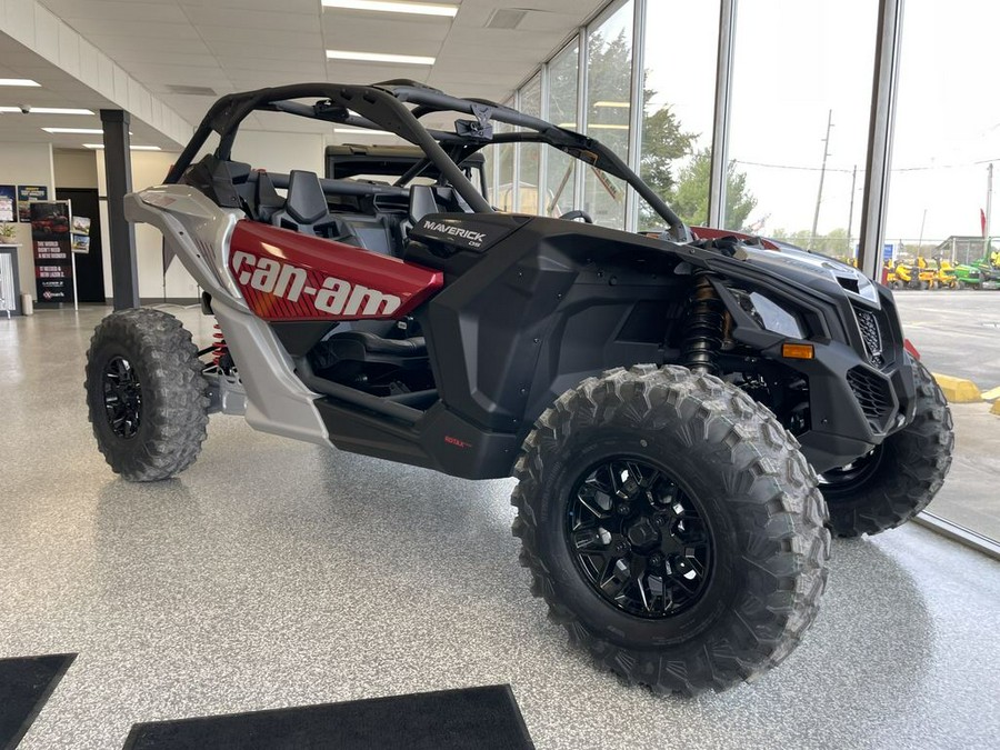 2025 Can-Am MAVERICK X3 DS TURBO FIERY RED/HYPER SILVER
