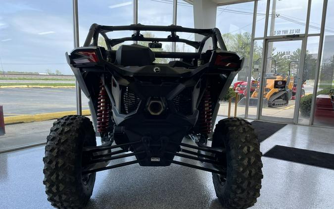 2025 Can-Am MAVERICK X3 DS TURBO FIERY RED/HYPER SILVER