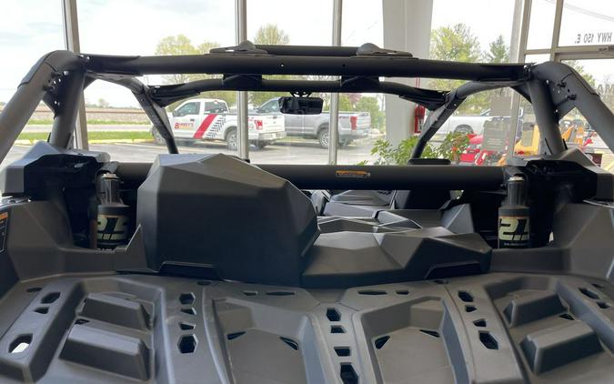 2025 Can-Am MAVERICK X3 DS TURBO FIERY RED/HYPER SILVER