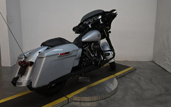 FLHXS 2023 Street Glide Special