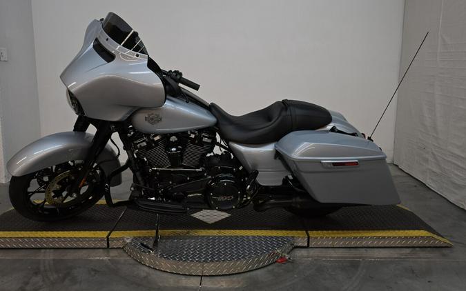 FLHXS 2023 Street Glide Special