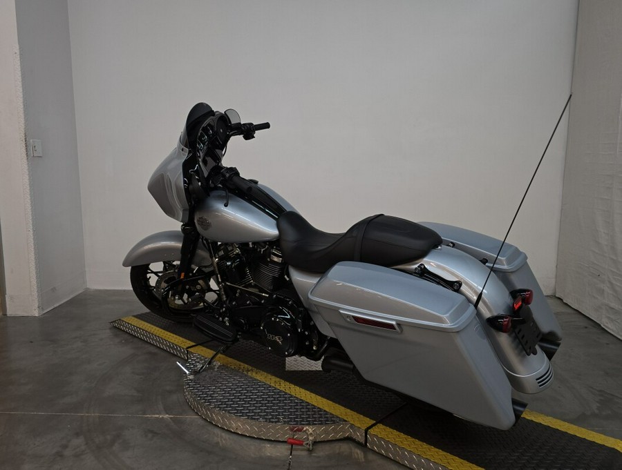 FLHXS 2023 Street Glide Special