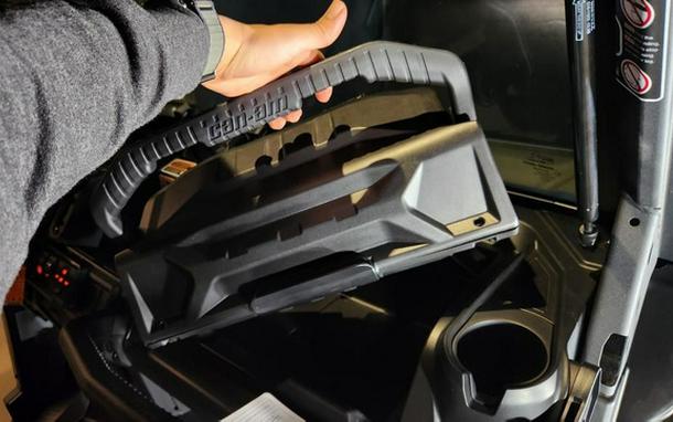 2025 Can-Am Defender MAX XT HD10