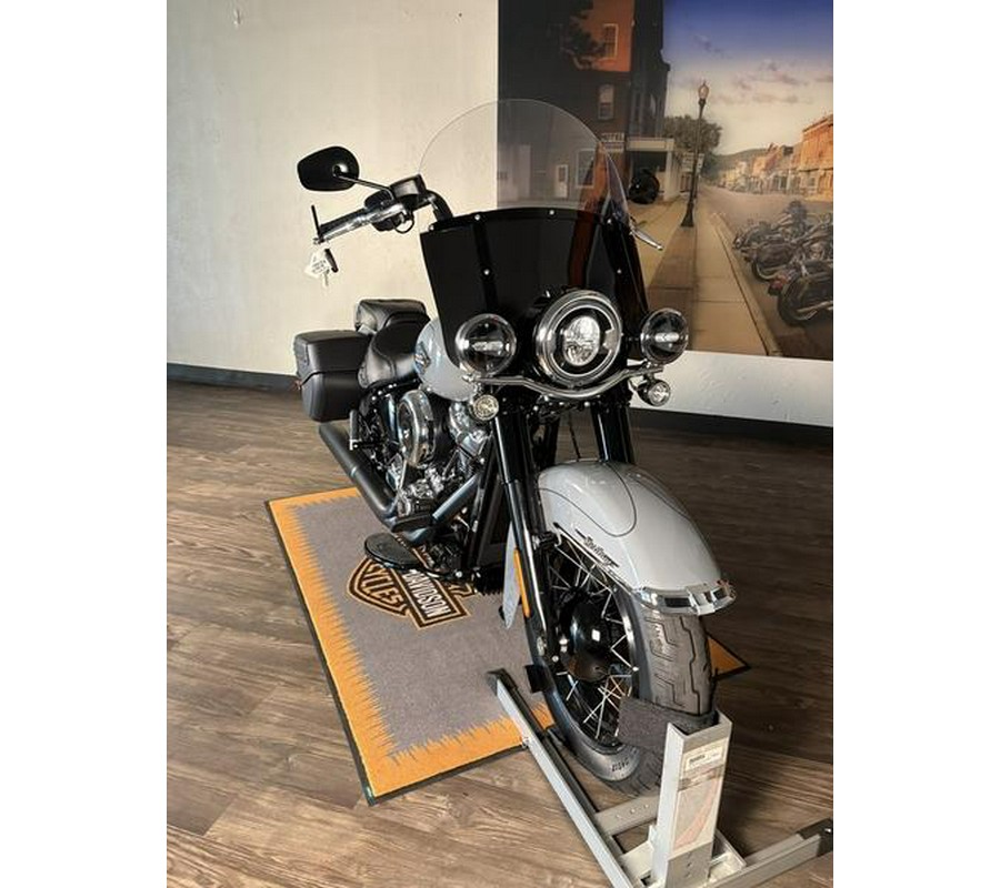 2026 Harley-Davidson® FLHC - Heritage Classic