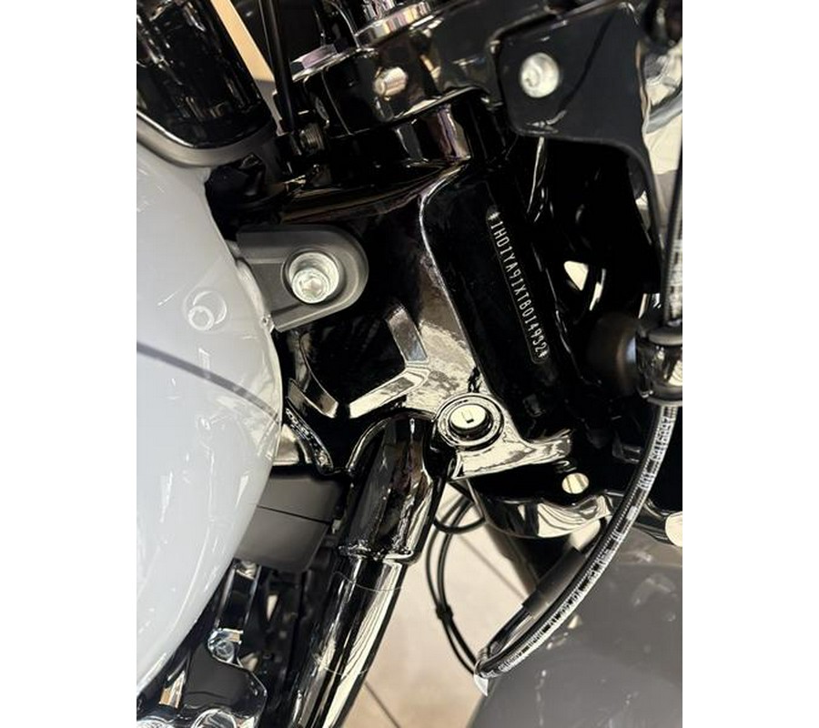 2026 Harley-Davidson® FLHC - Heritage Classic