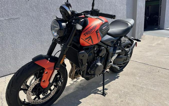 2023 Triumph Trident 660 Matte Baja Orange / Matte Storm Grey