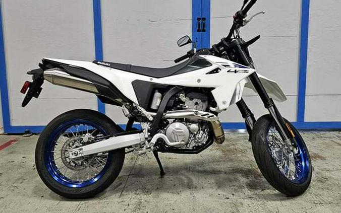 2025 Suzuki DR-Z4SM