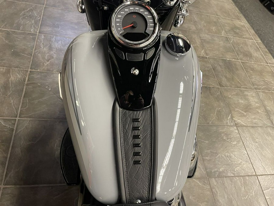 2026 Harley-Davidson® FLHC - Heritage Classic