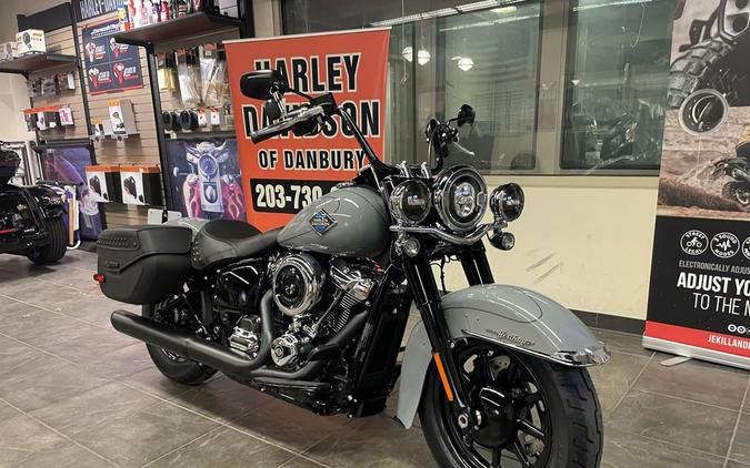 2026 Harley-Davidson® FLHC - Heritage Classic