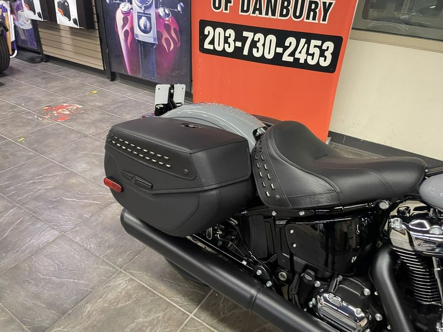 2026 Harley-Davidson® FLHC - Heritage Classic