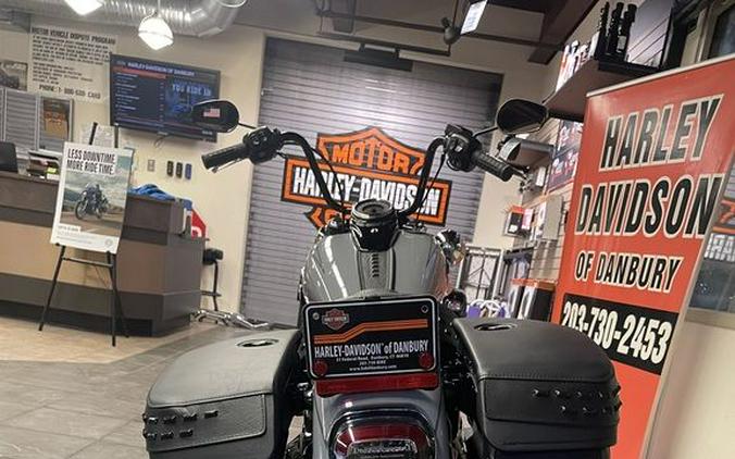 2026 Harley-Davidson® FLHC - Heritage Classic