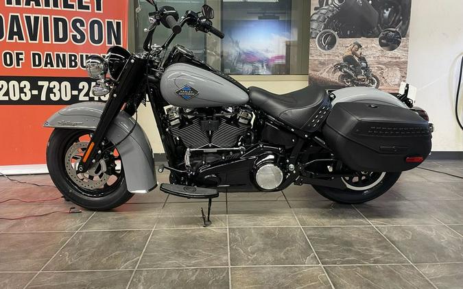 2026 Harley-Davidson® FLHC - Heritage Classic