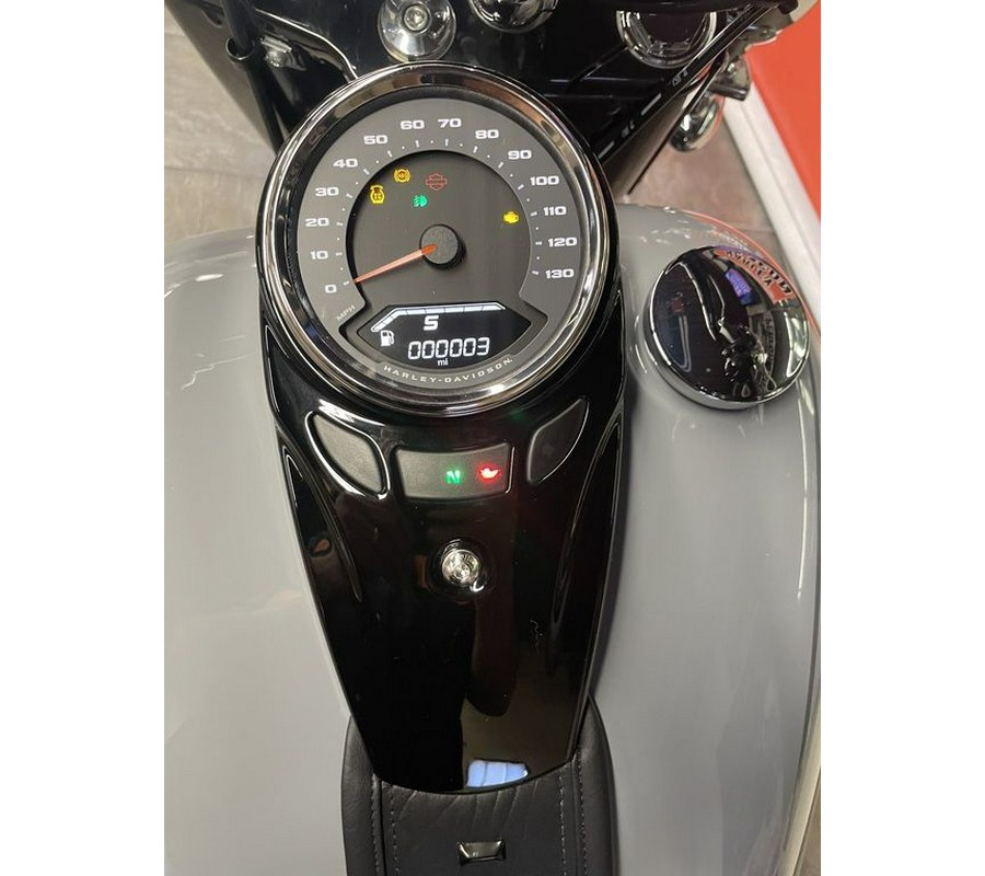 2026 Harley-Davidson® FLHC - Heritage Classic