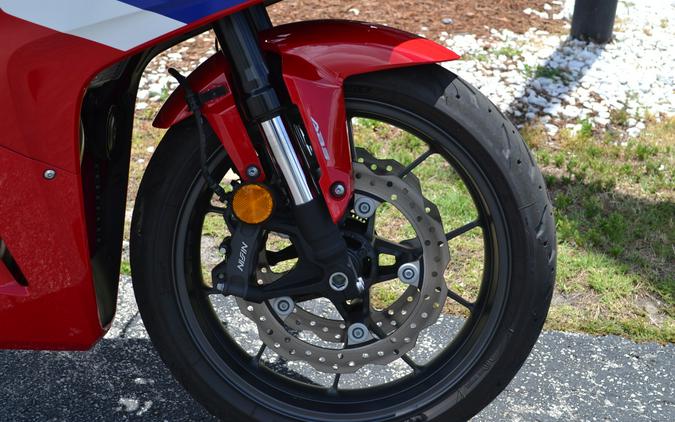 2025 Honda CBR500R Grand Prix Red
