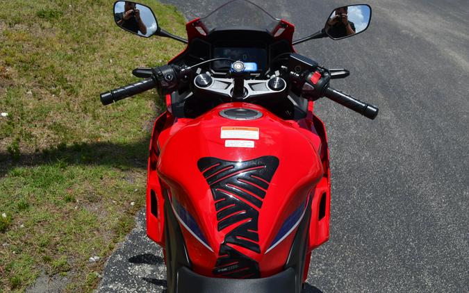 2025 Honda CBR500R Grand Prix Red