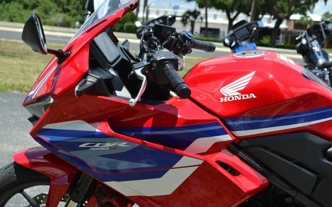 2025 Honda CBR500R Grand Prix Red