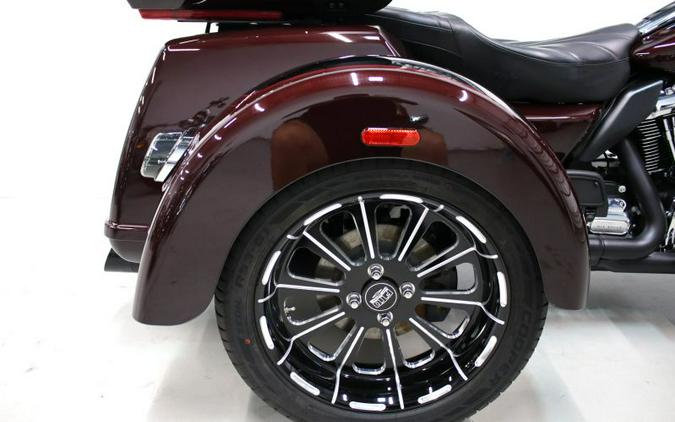2022 Harley Davidson Tri Glide Ultra FLHTCUTG
