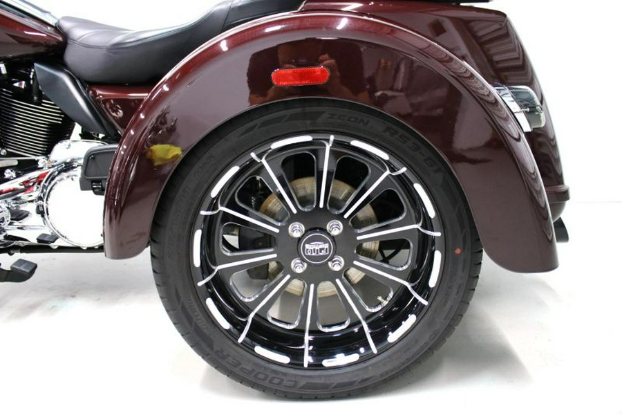 2022 Harley Davidson Tri Glide Ultra FLHTCUTG