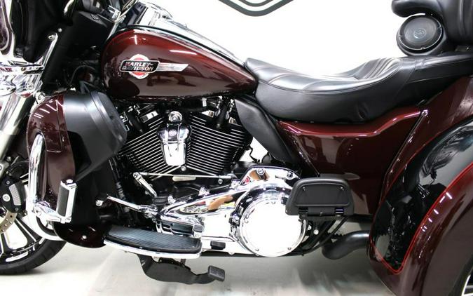 2022 Harley Davidson Tri Glide Ultra FLHTCUTG